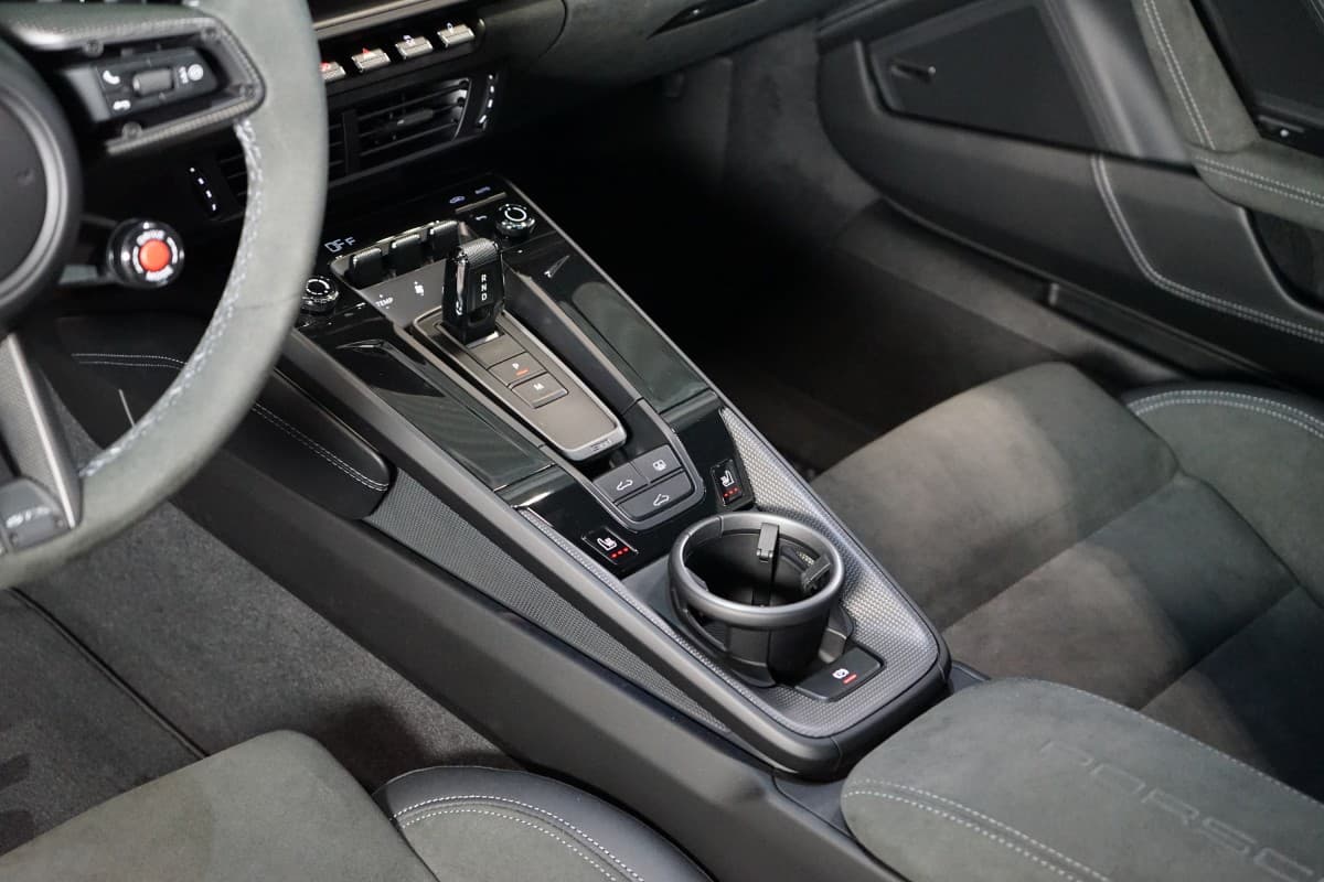 2025 Porsche 911 - 15