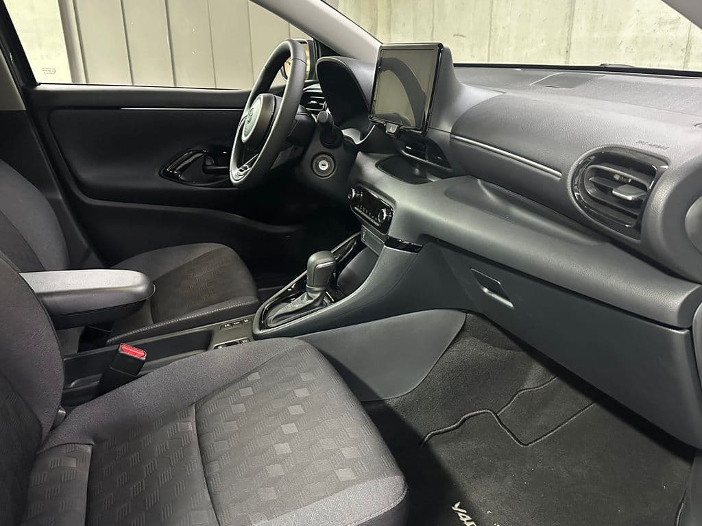 2026 Toyota Yaris - 13