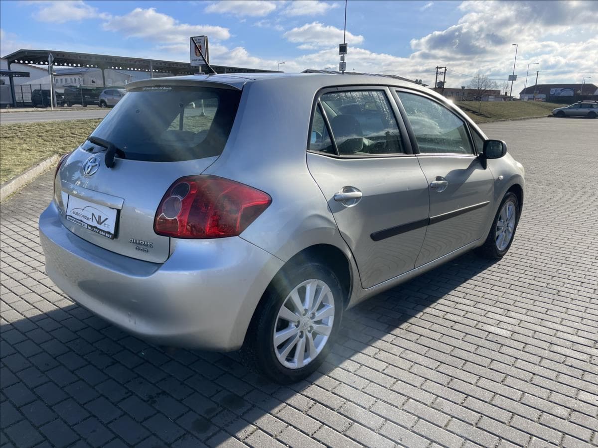 2008 Toyota Auris - 4