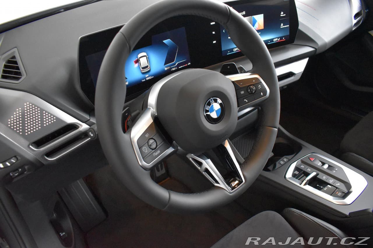 2025 BMW 1-Series - 10
