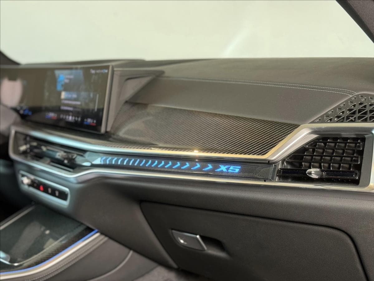 2025 BMW X5 - 14
