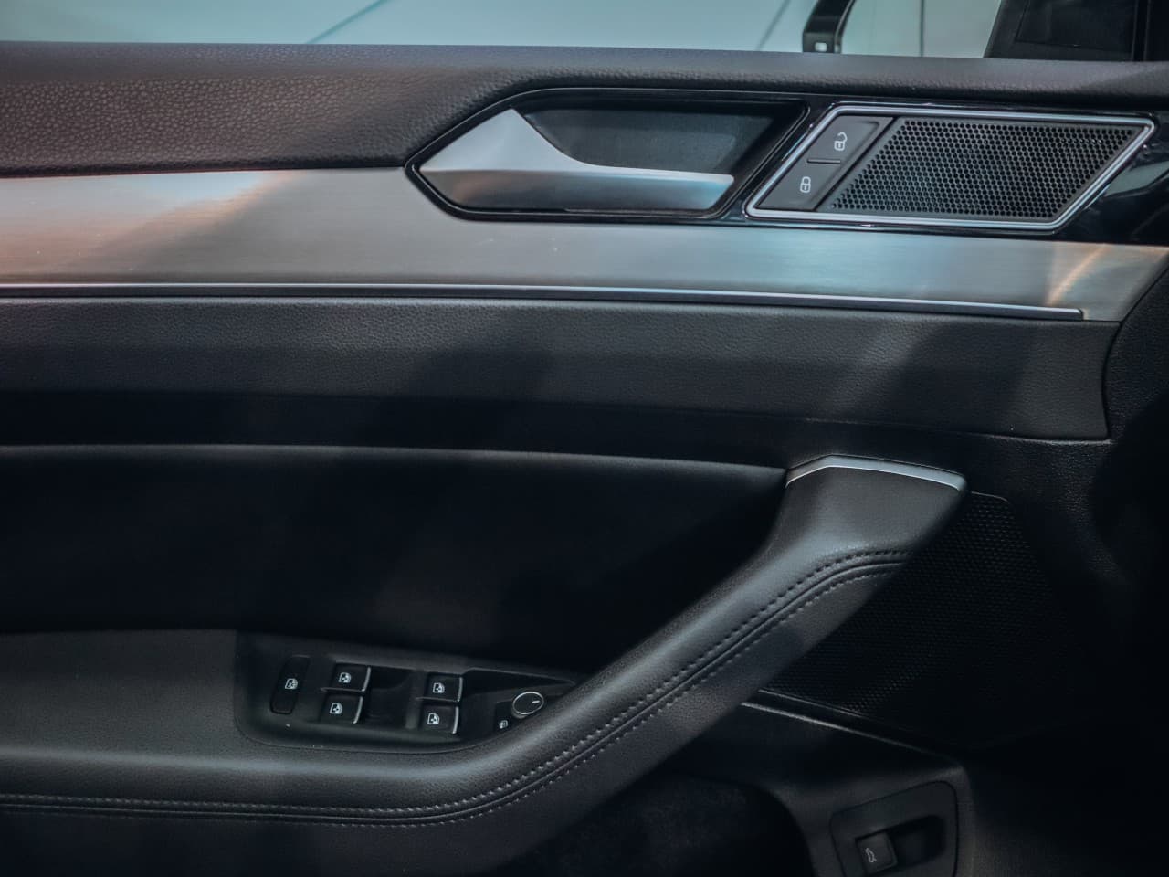 2018 Volkswagen Passat - 18