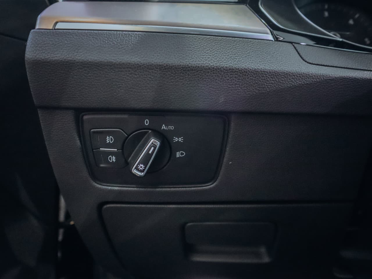 2018 Volkswagen Passat - 19