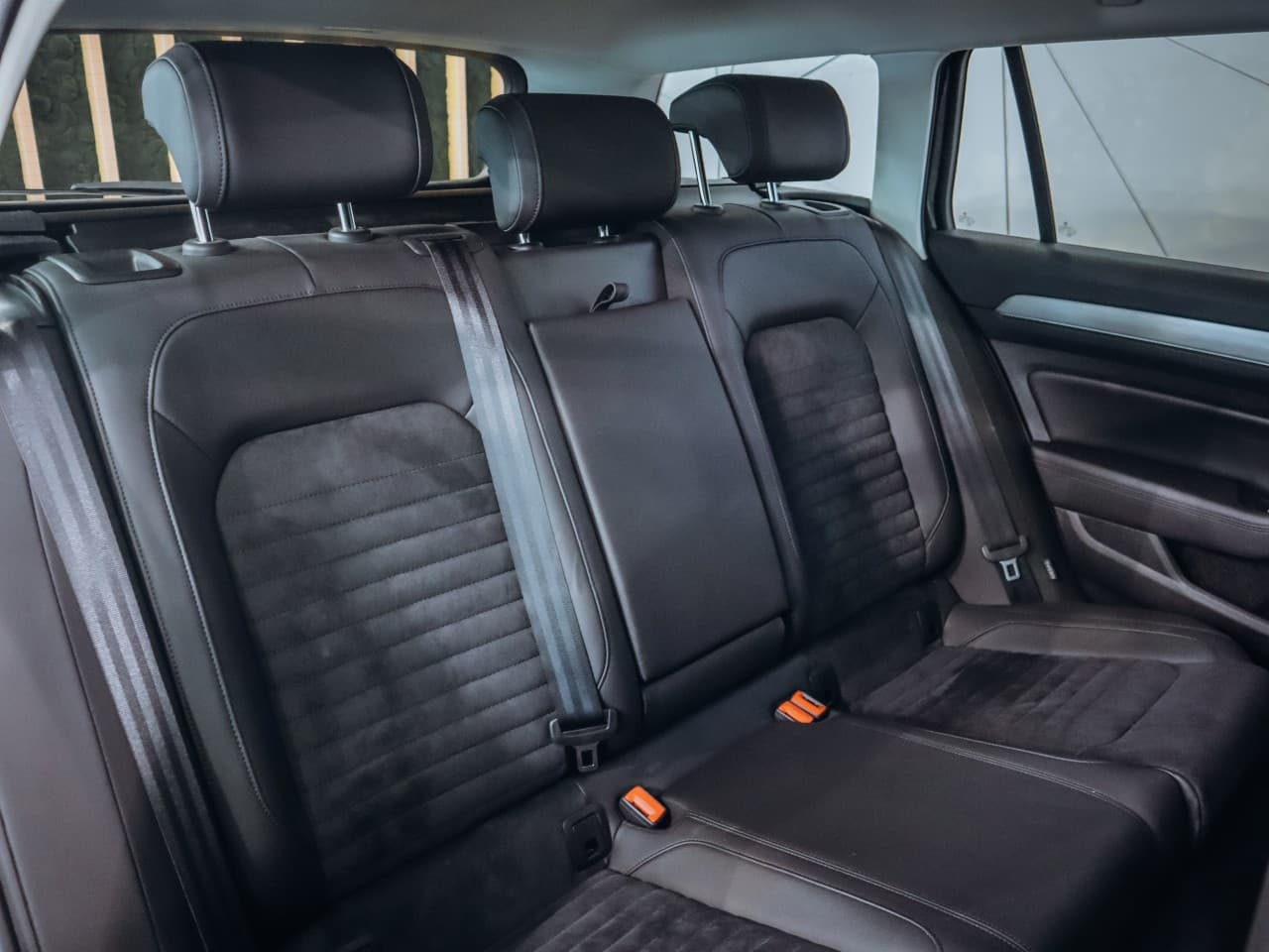 2018 Volkswagen Passat - 20