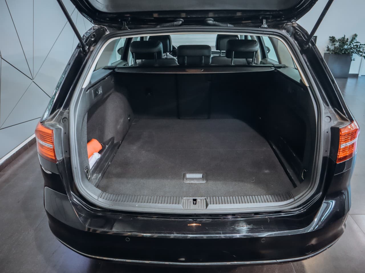 2018 Volkswagen Passat - 7