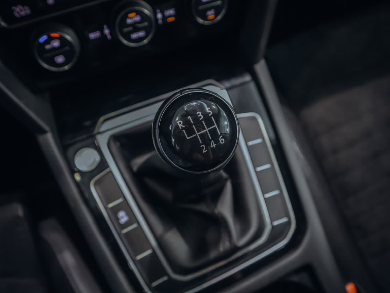 2018 Volkswagen Passat - 8