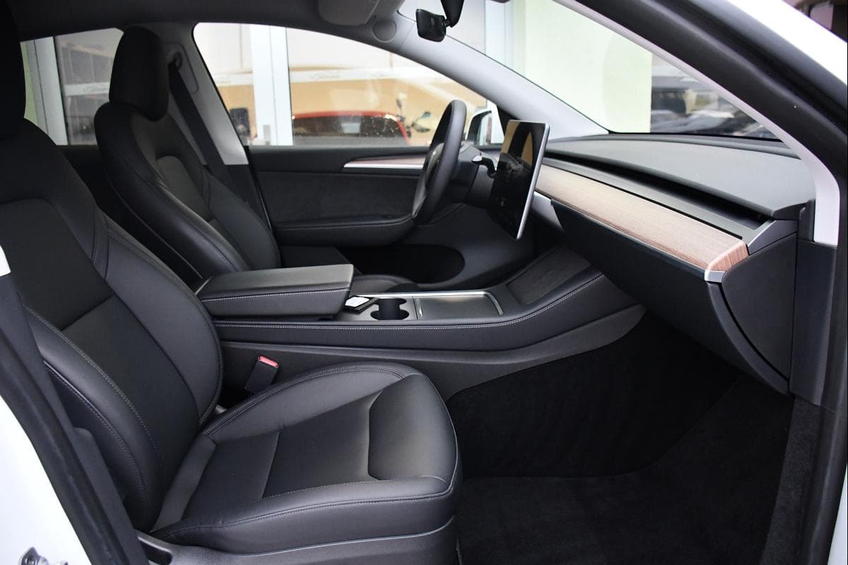 2023 Tesla Model Y - 18