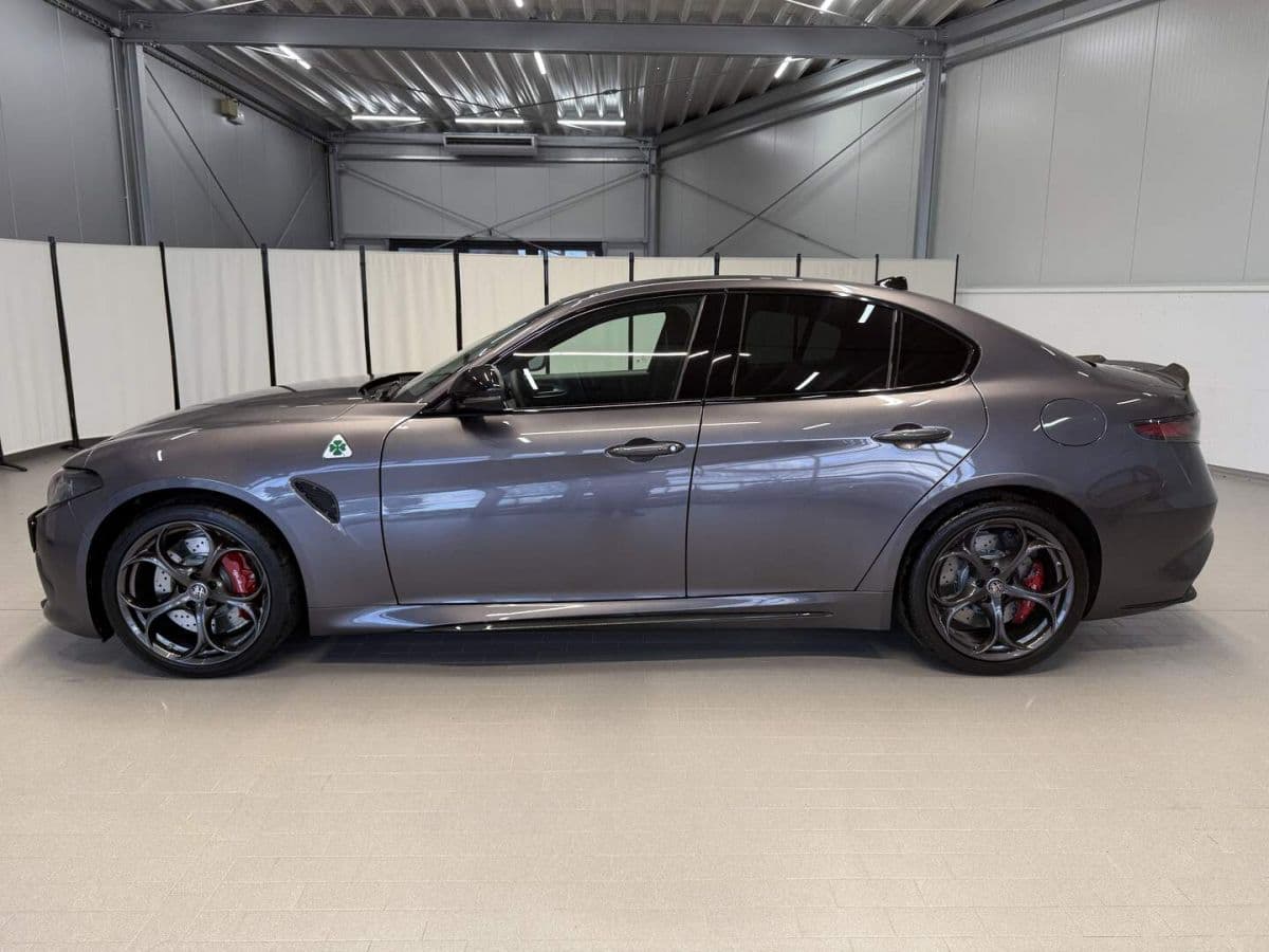 2025 Alfa Romeo Giulia - 2
