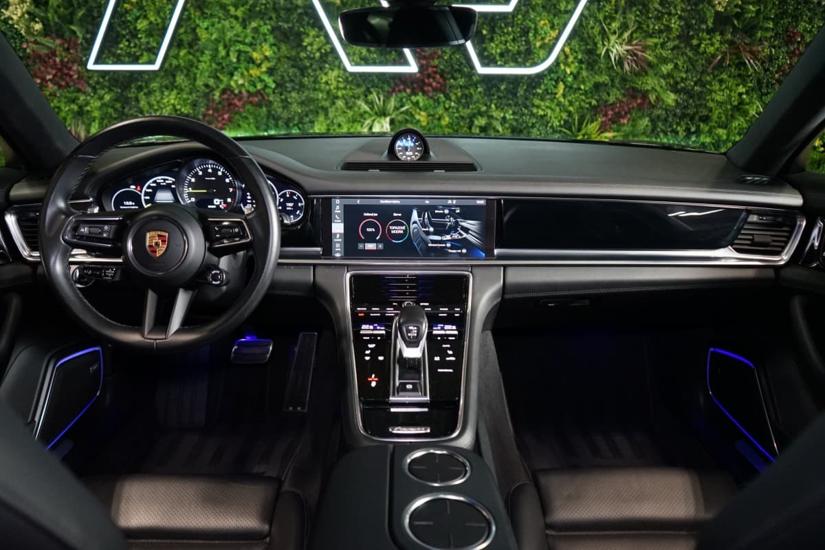2021 Porsche Panamera - 14