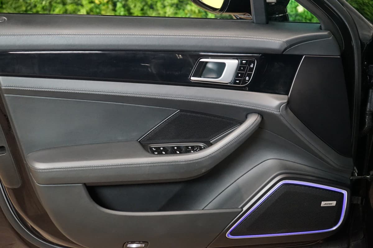 2021 Porsche Panamera - 19