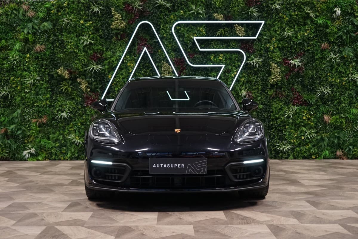 2021 Porsche Panamera - 2