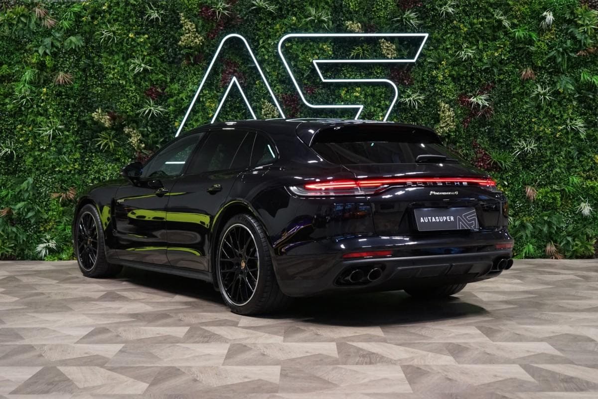 2021 Porsche Panamera - 7