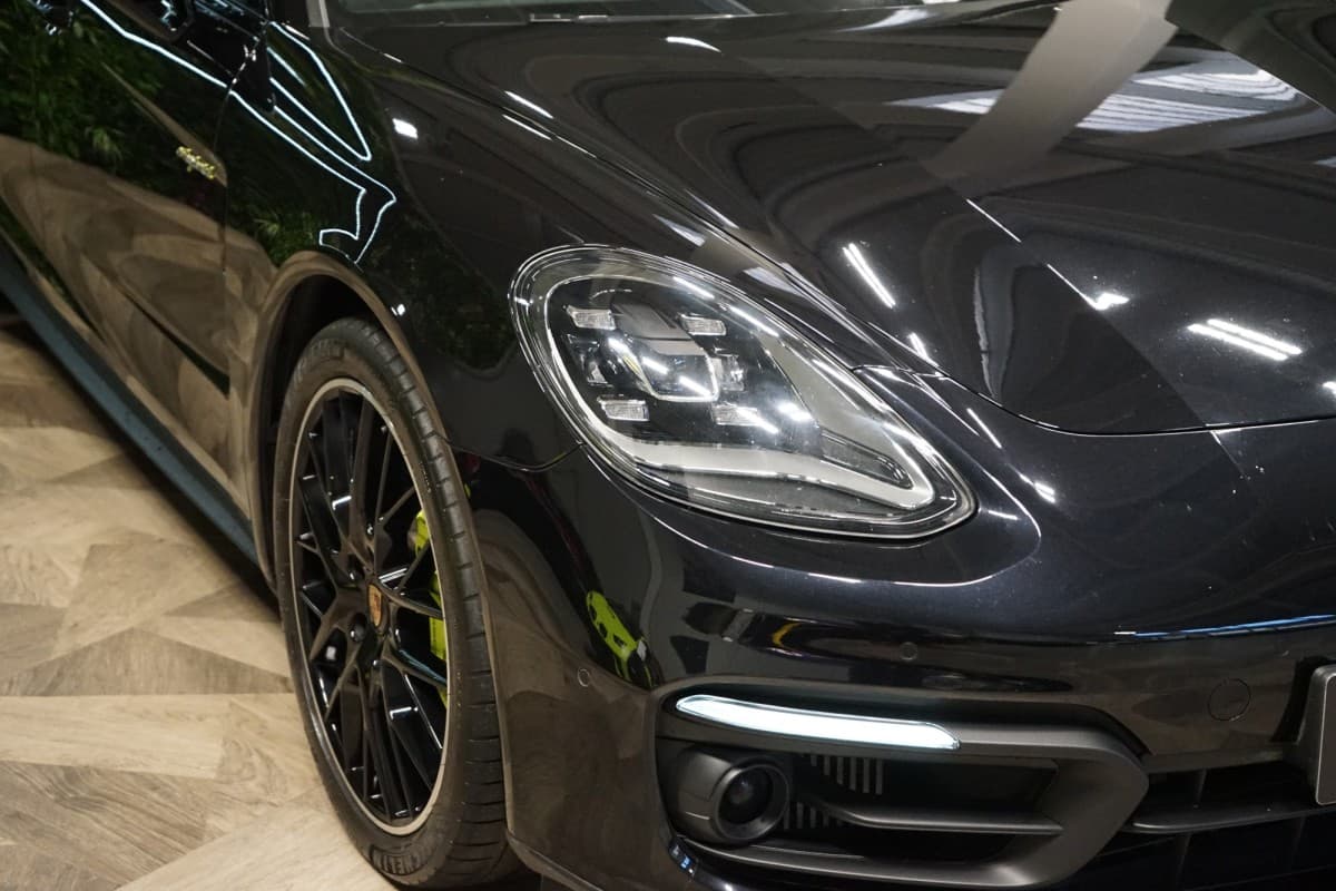 2021 Porsche Panamera - 8