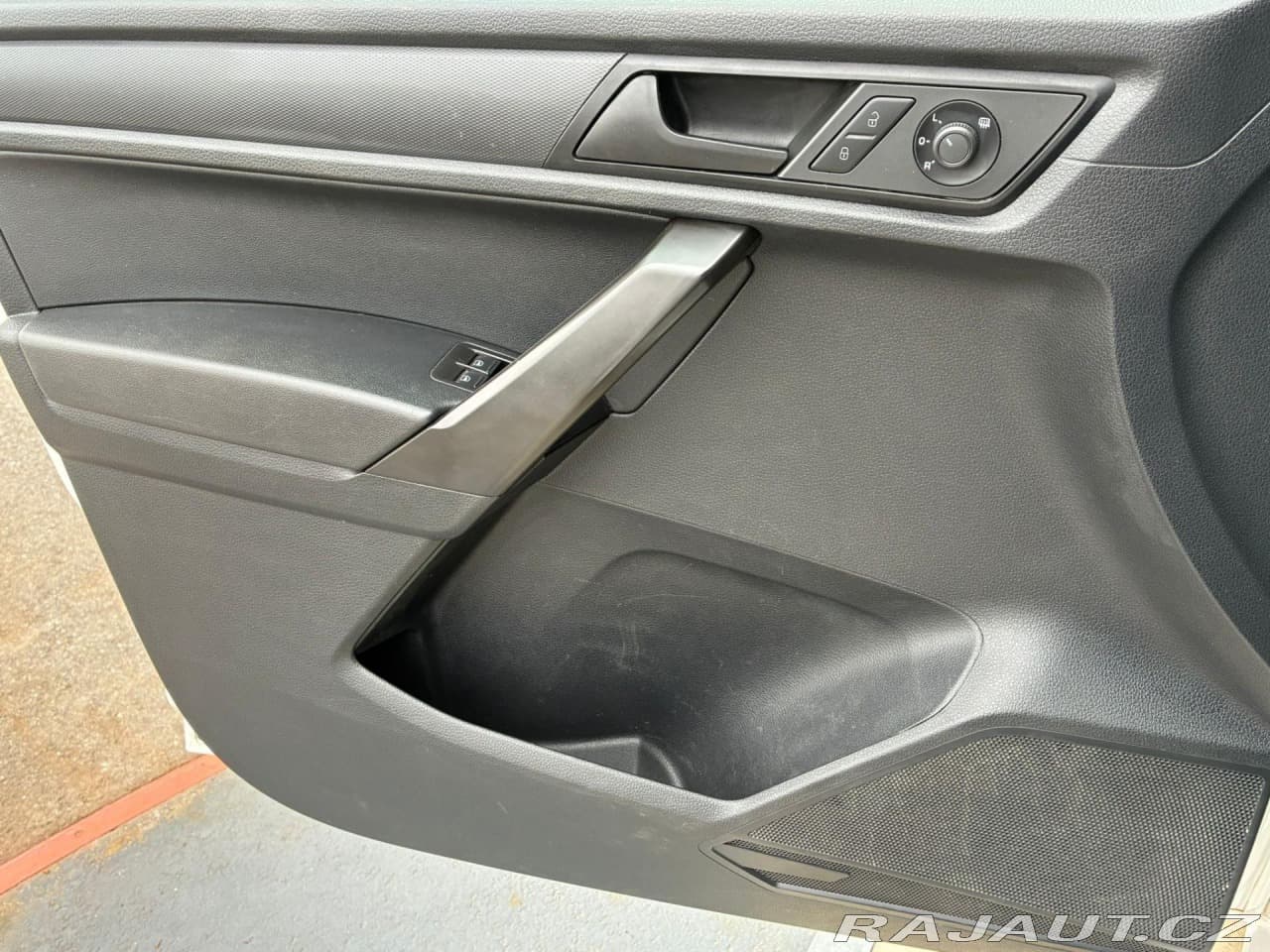 2016 Volkswagen Caddy - 15