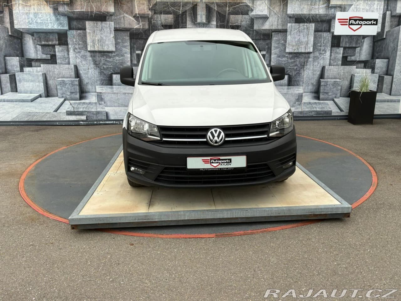 2016 Volkswagen Caddy - 2