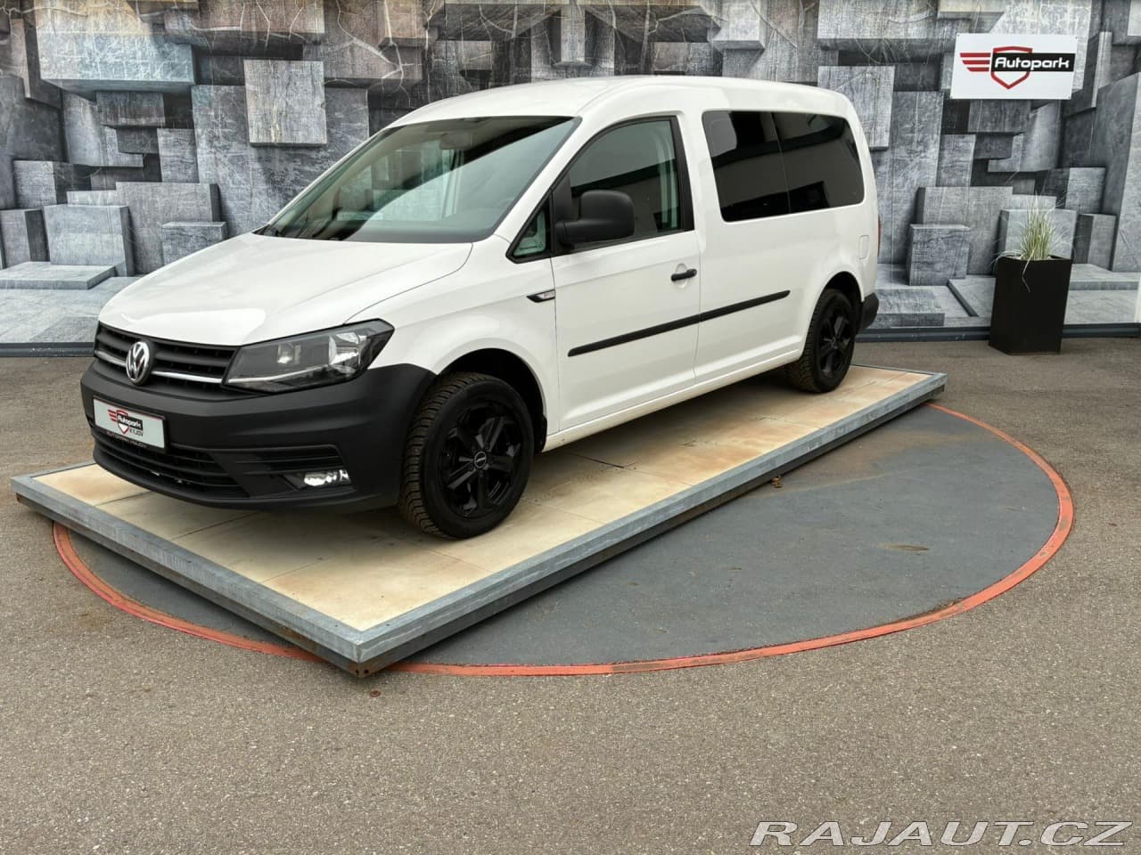 2016 Volkswagen Caddy - 3