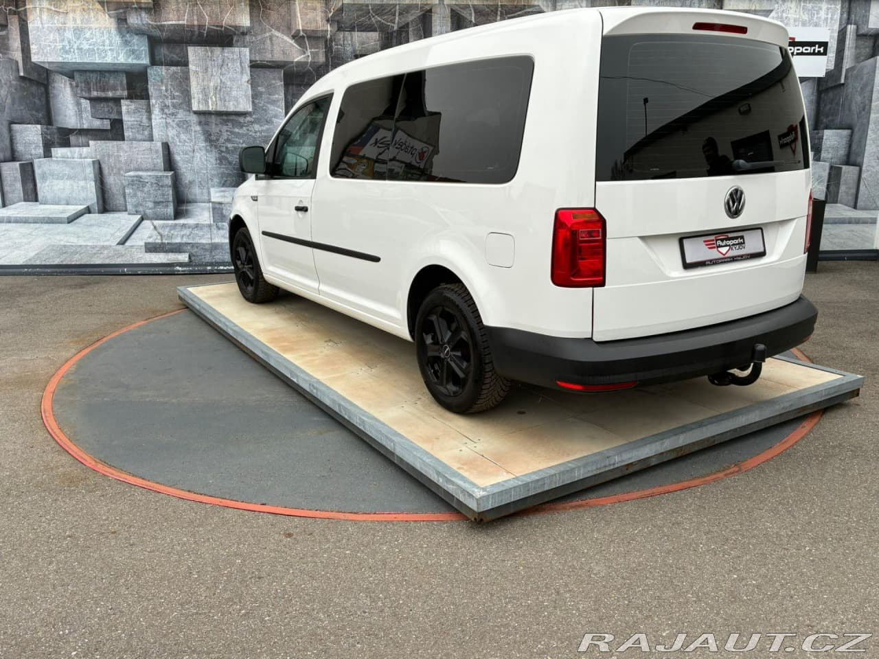 2016 Volkswagen Caddy - 8