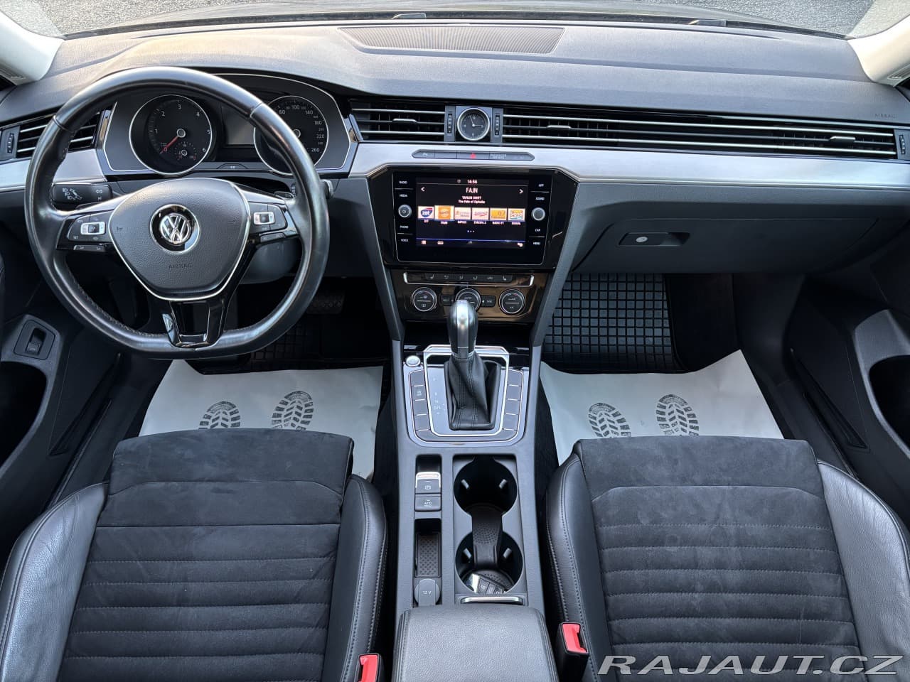 2019 Volkswagen Passat - 15