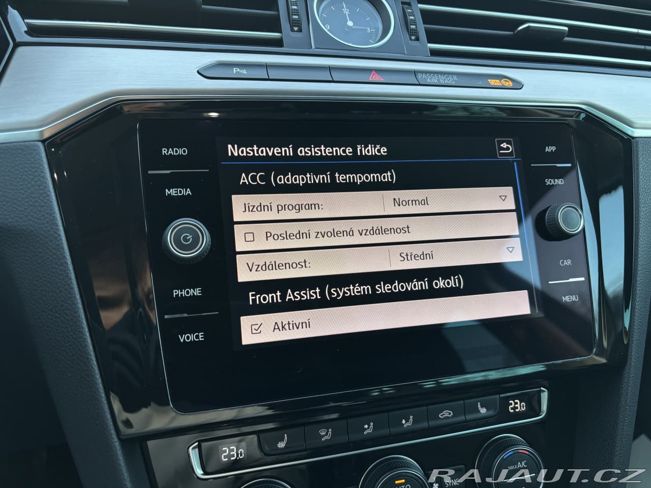 2019 Volkswagen Passat - 20