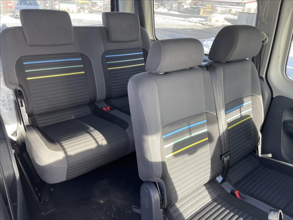 2014 Volkswagen Caddy - 11