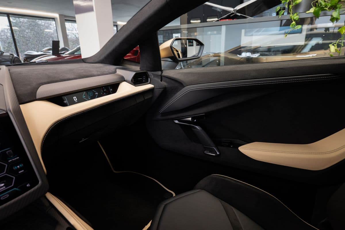 2024 Lamborghini Revuelto - 14