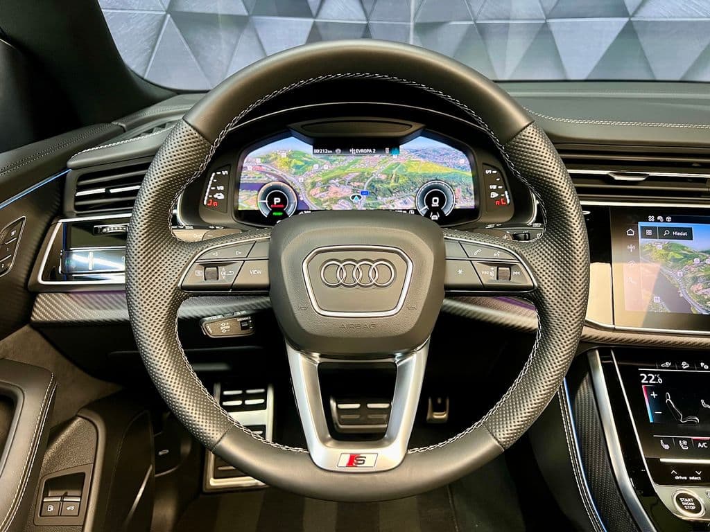2025 Audi Q8 - 12