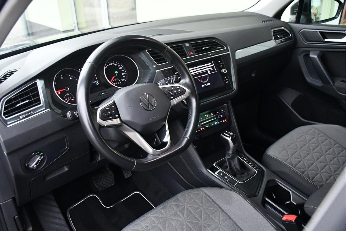 2022 Volkswagen Tiguan - 14