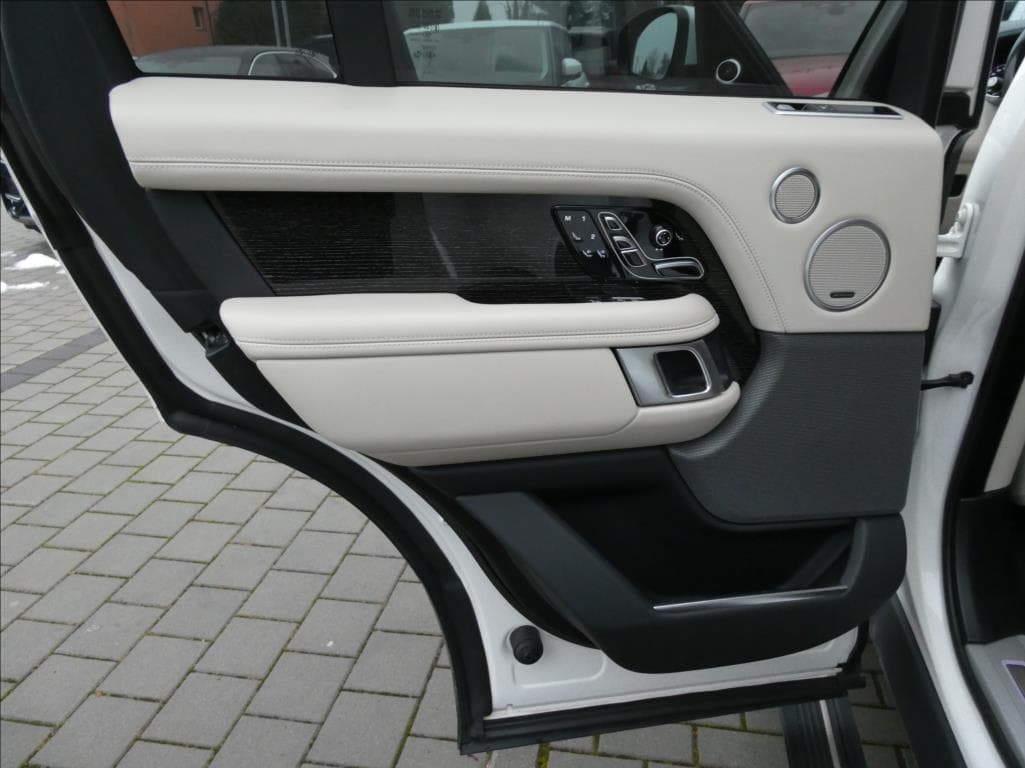 2019 Land Rover Range Rover - 18