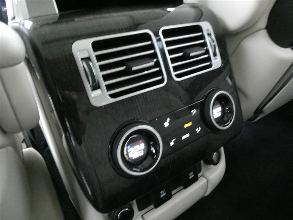 2019 Land Rover Range Rover - 19