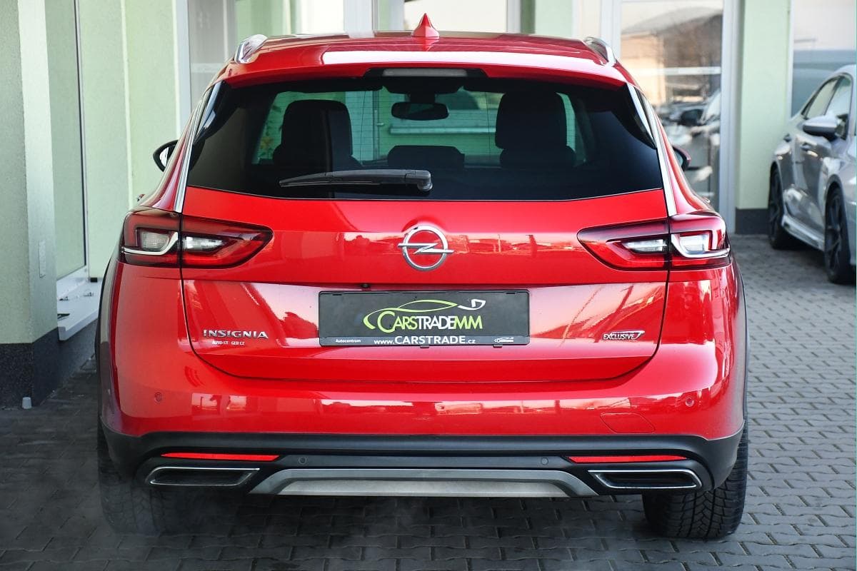 2018 Opel Insignia - 11