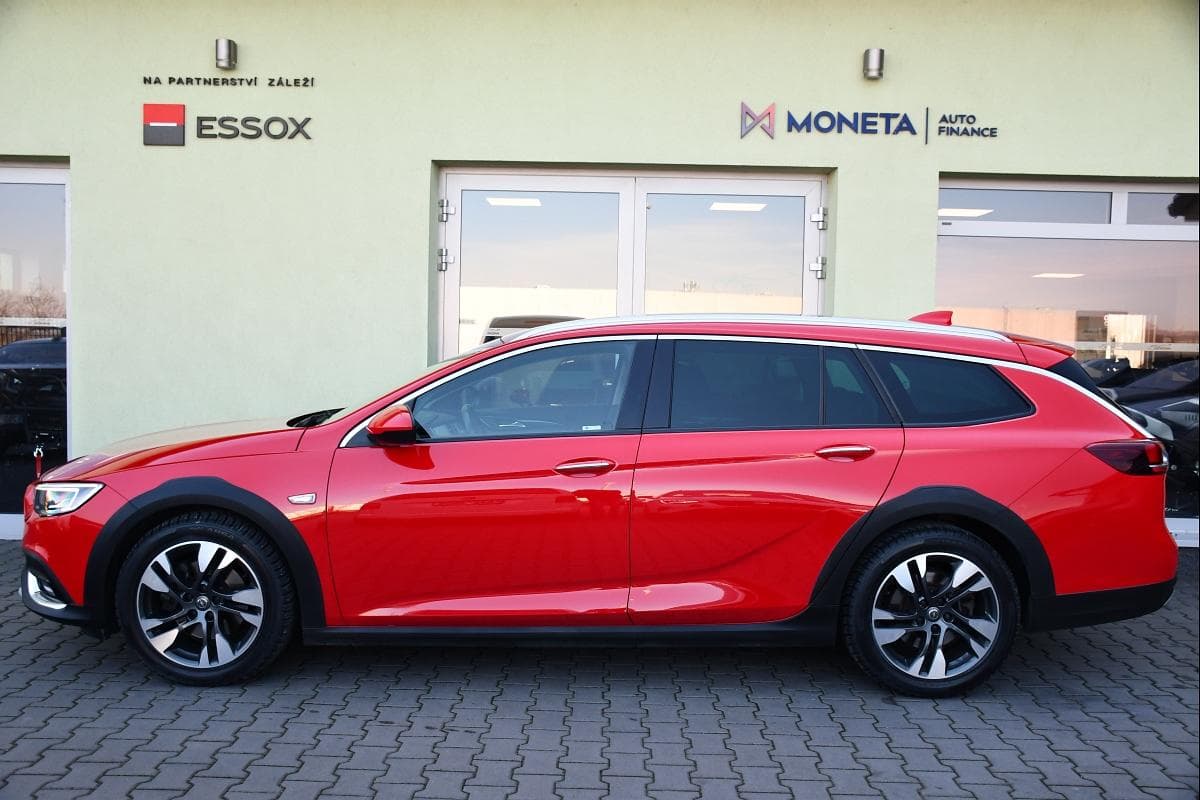 2018 Opel Insignia - 12