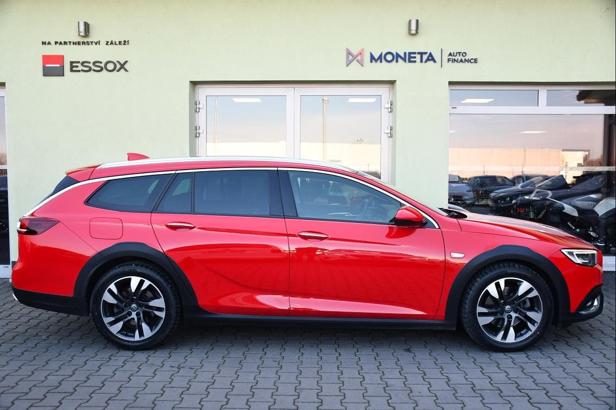 2018 Opel Insignia - 13