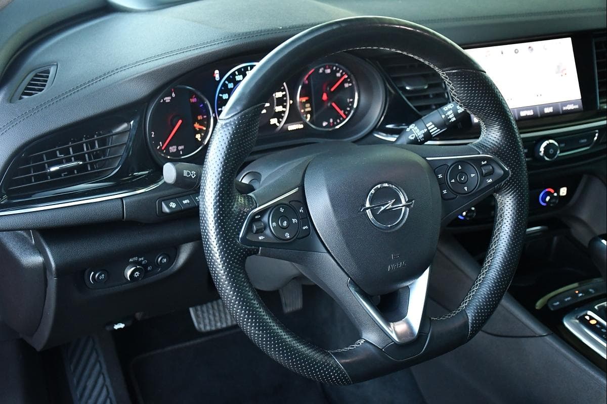 2018 Opel Insignia - 17