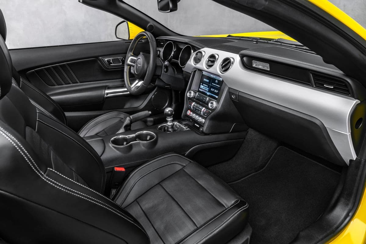 2016 Ford Mustang - 15