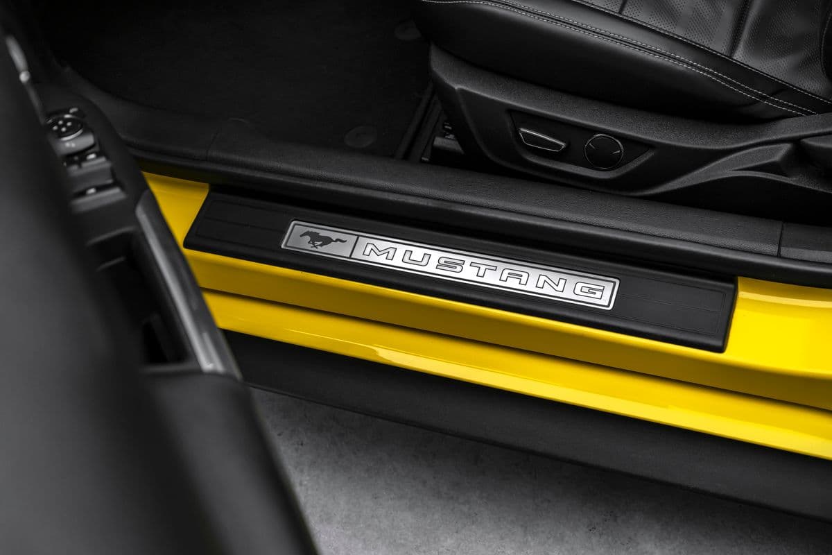 2016 Ford Mustang - 20