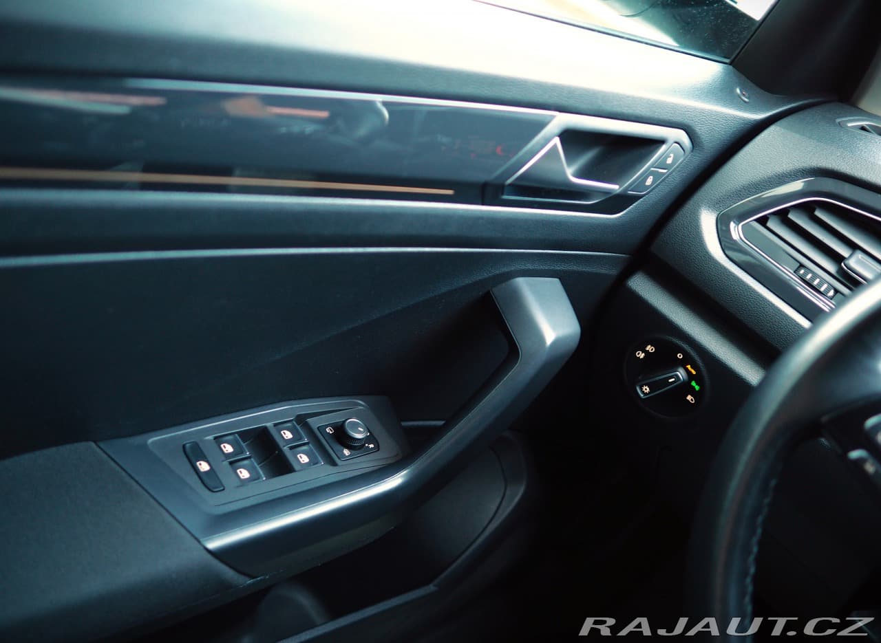 2018 Volkswagen T-Roc - 16