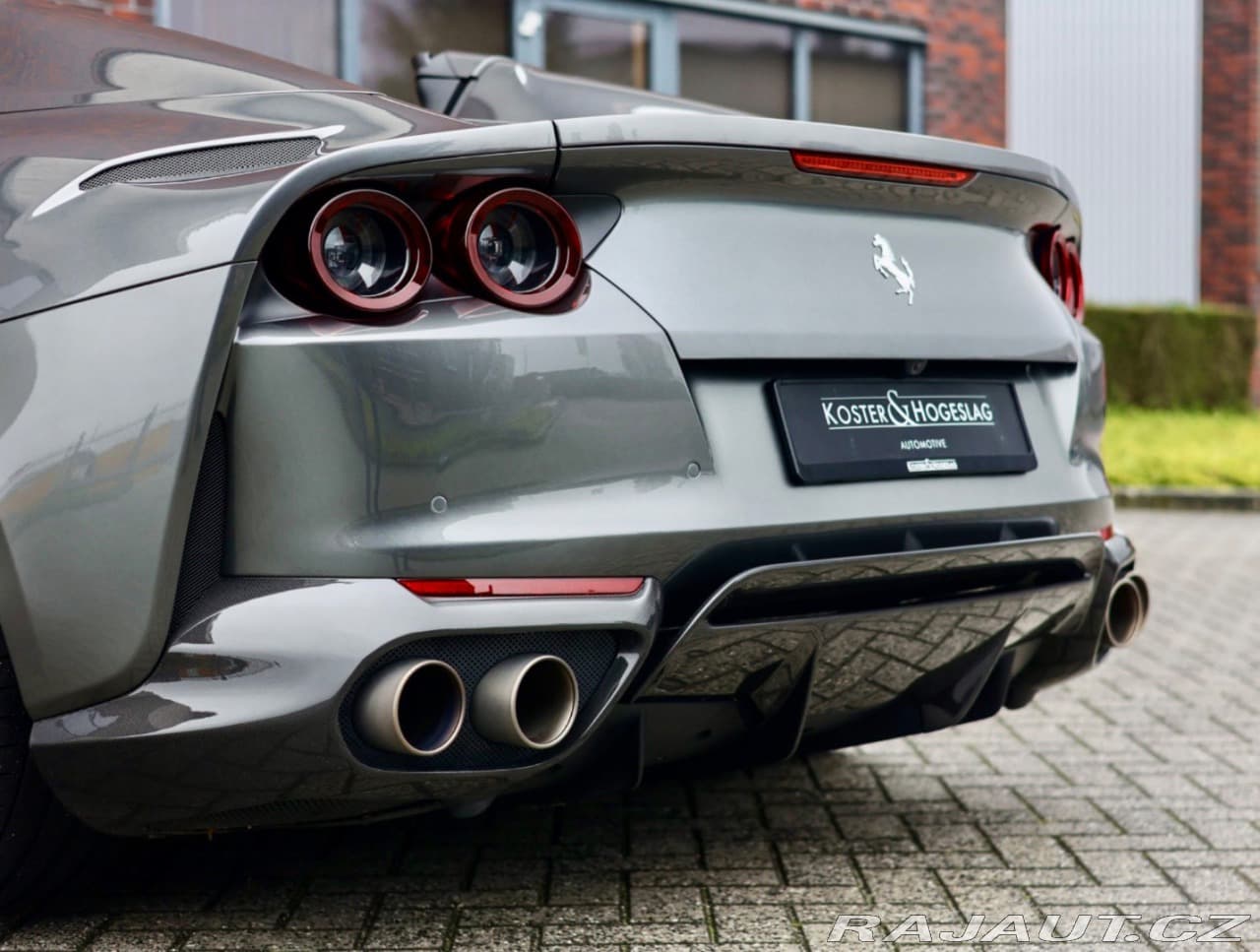 2020 Ferrari 812 - 10