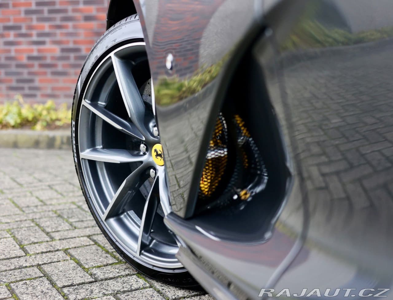 2020 Ferrari 812 - 3