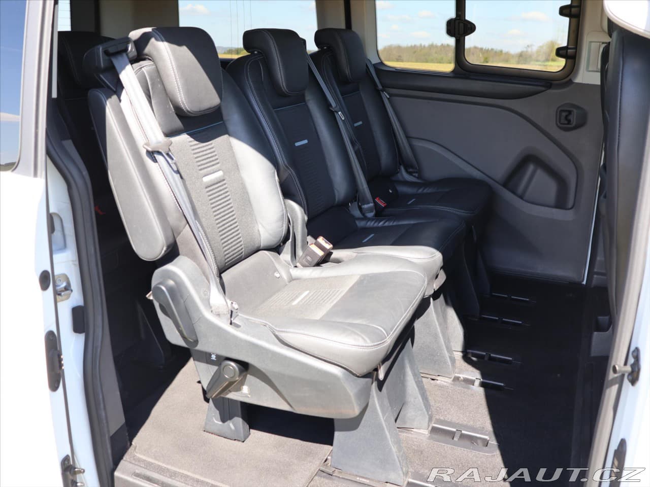 2022 Ford TOURNEO - 13