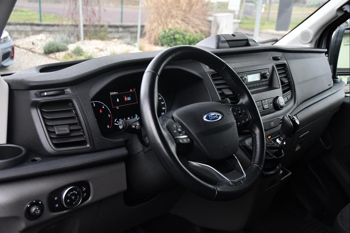 2022 Ford Transit - 10