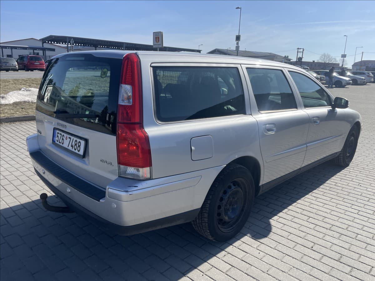 2007 Volvo V70 - 4