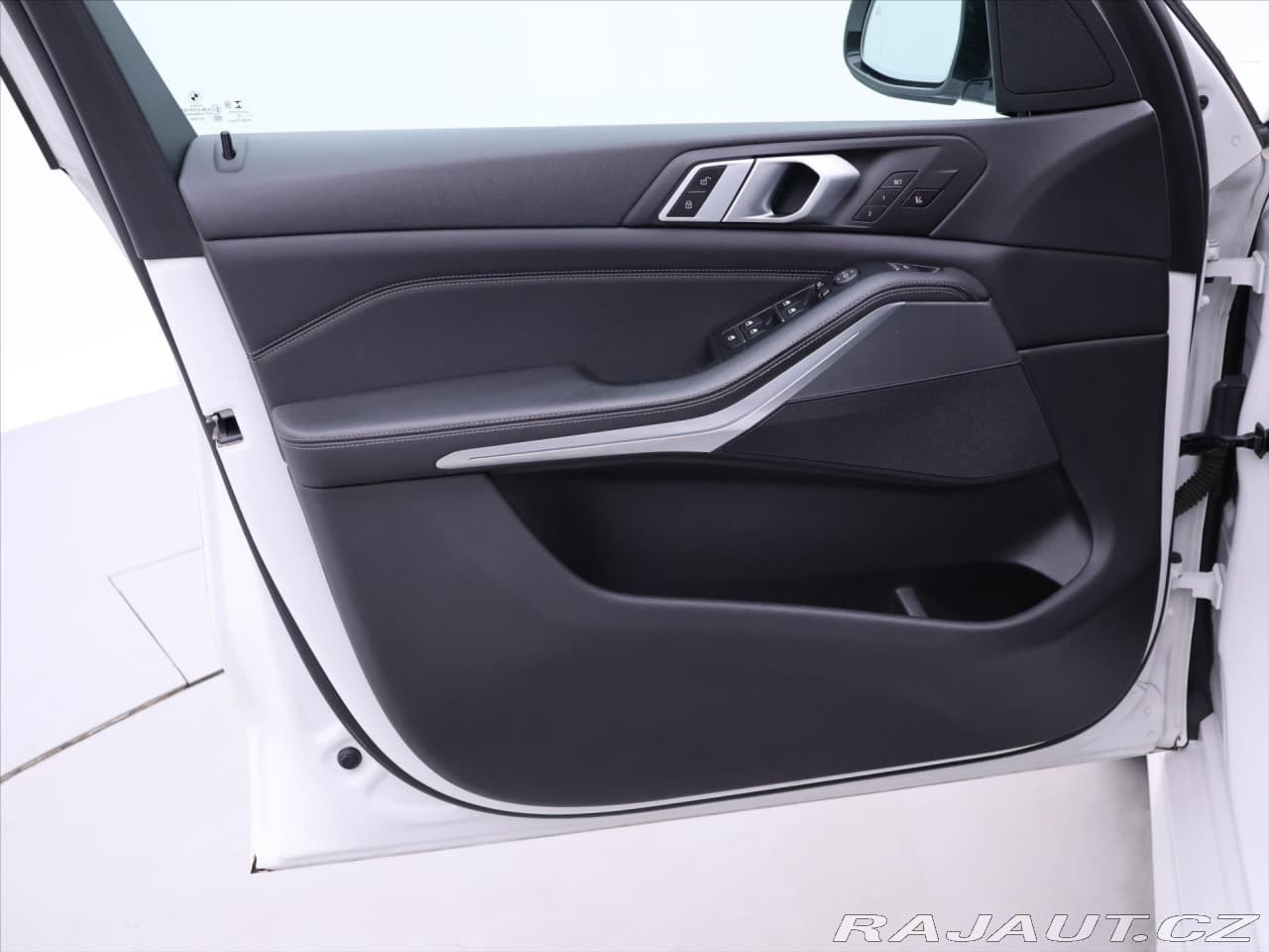 2019 BMW X5 - 12