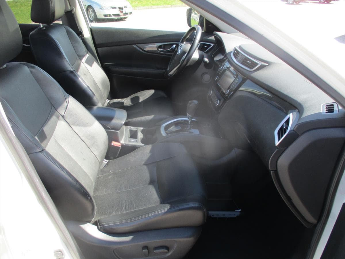 2015 Nissan X-TRAIL - 14