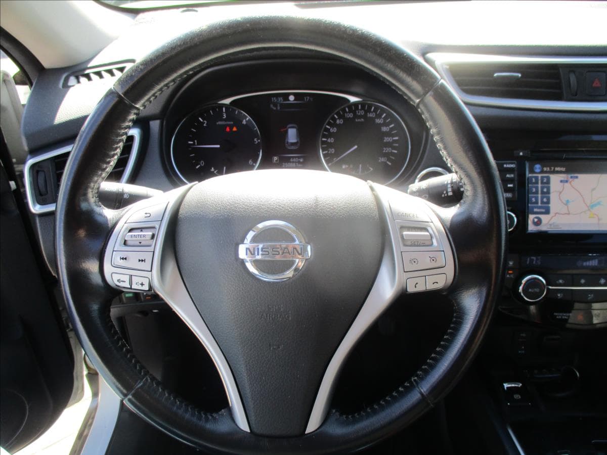 2015 Nissan X-TRAIL - 15