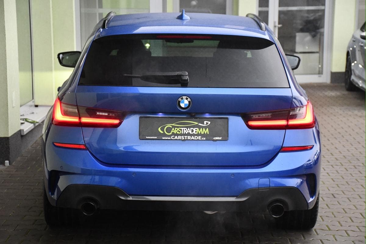 2022 BMW 3-Series - 10