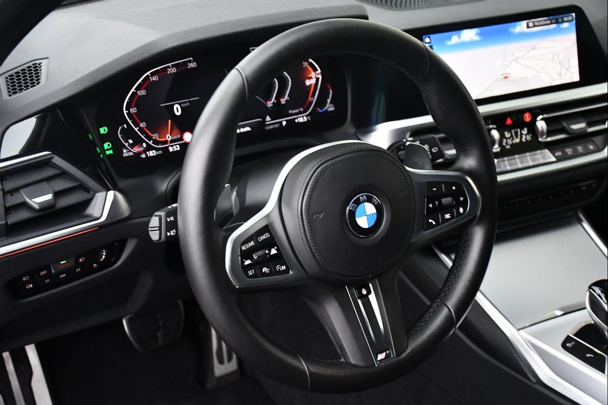 2022 BMW 3-Series - 16