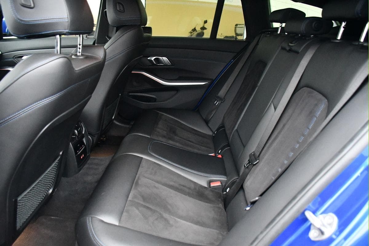 2022 BMW 3-Series - 17