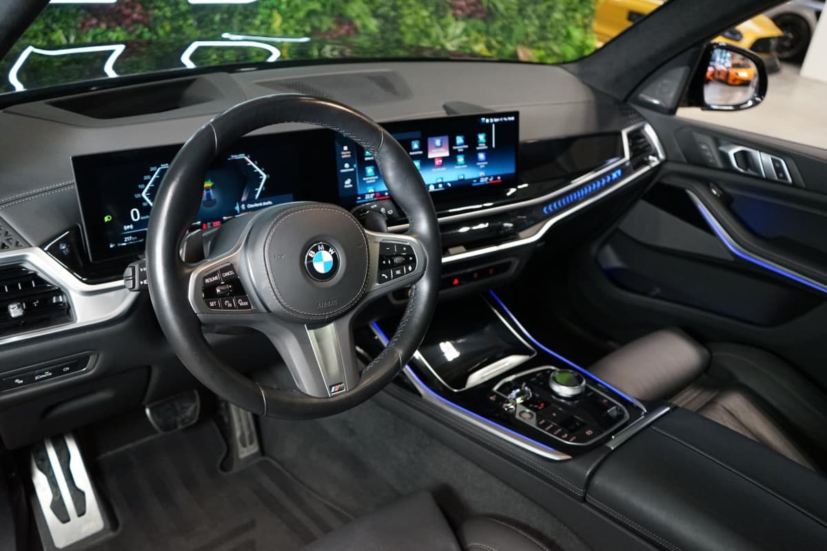 2023 BMW X7 - 10