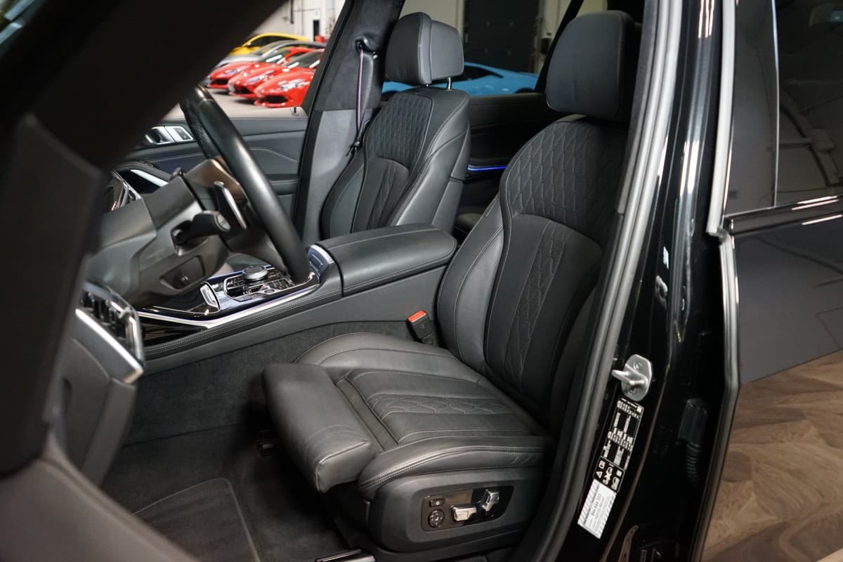 2023 BMW X7 - 11