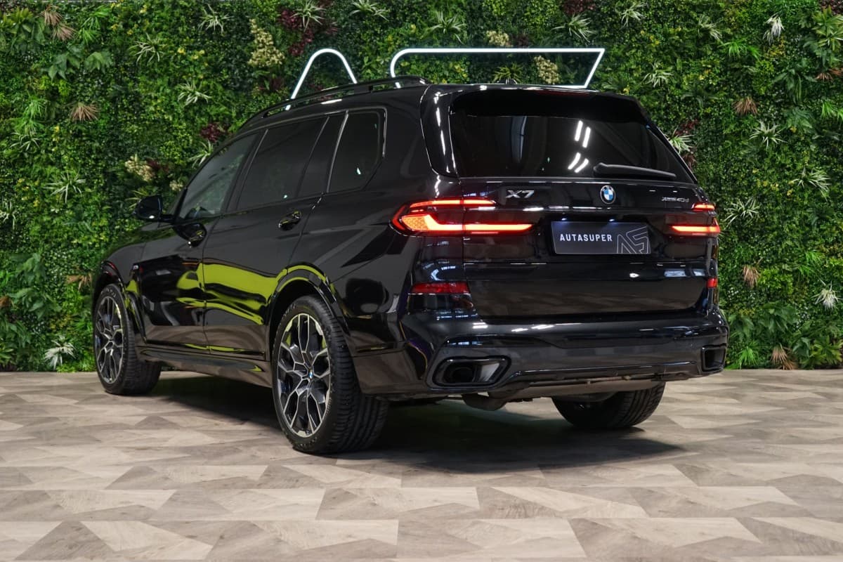 2023 BMW X7 - 7